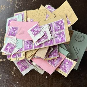Abraham Lincoln 4 Cent Stamps Lot Of 280 Purple